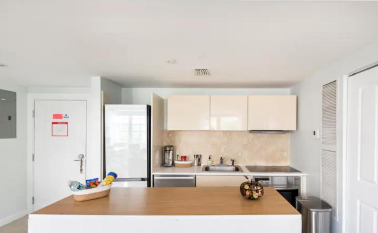 Carlyle Hotel Ocean Dr South Beach 2 Bedroom Luxury Apartment 마이애미 비치 외부 사진
